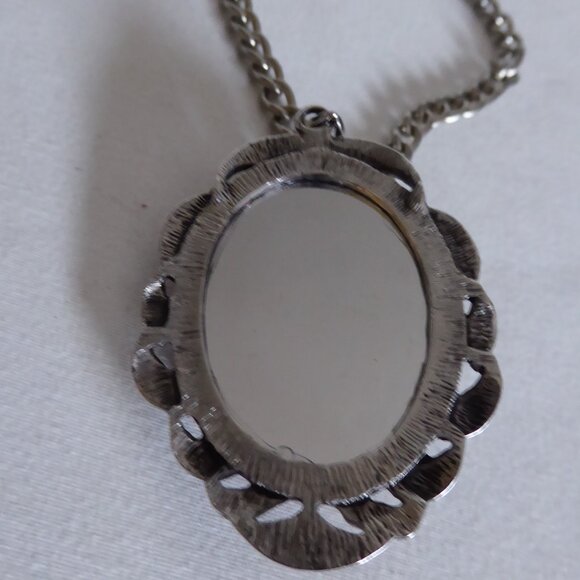 NEW SKULL CROSSBONES BLOOD RED JEWEL PENDANT W/ SILVER 20” CHAIN GOTHIC - Picture 7 of 16